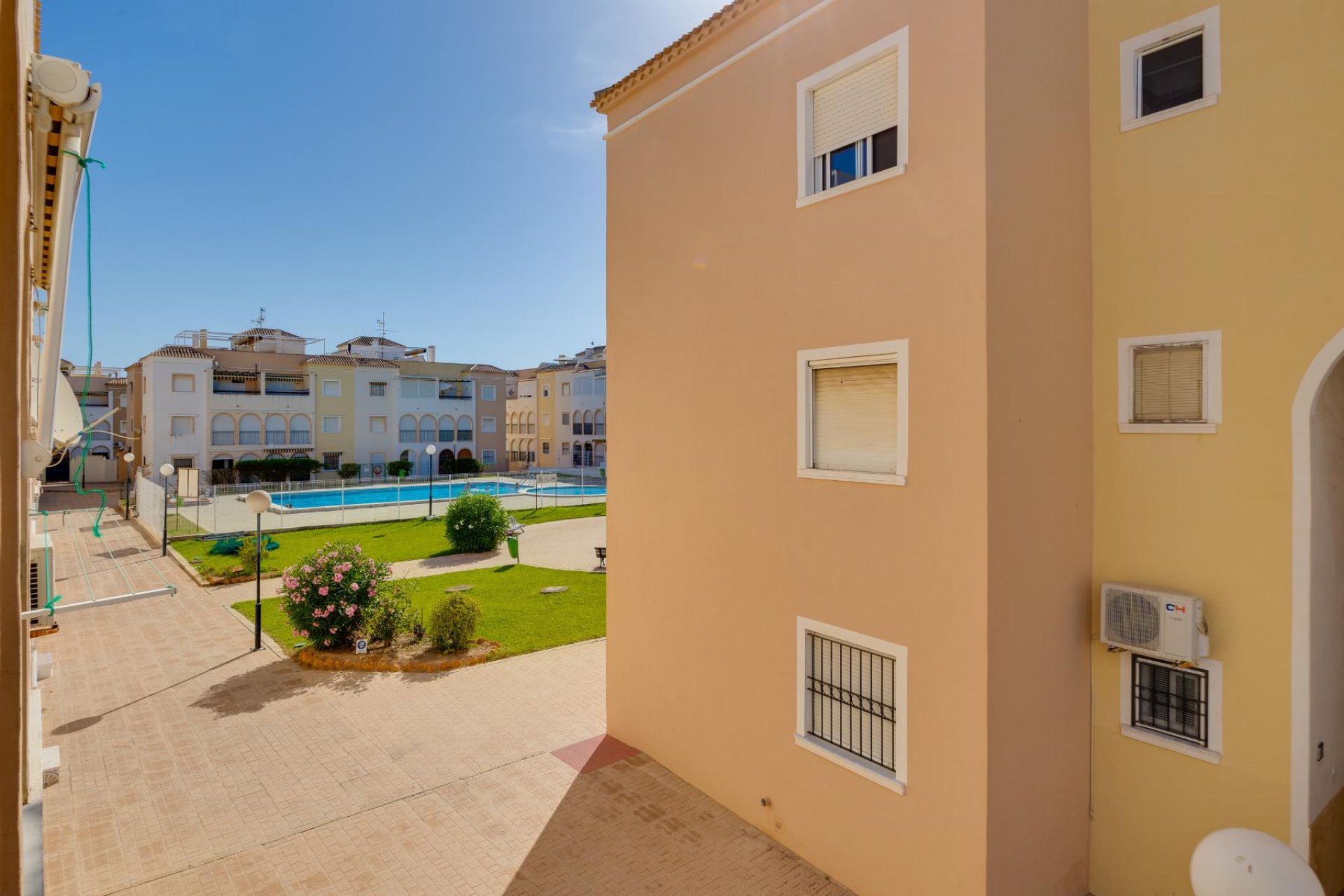 Återförsäljning - Bungalow -
Torrevieja - Playa de los Naufragos