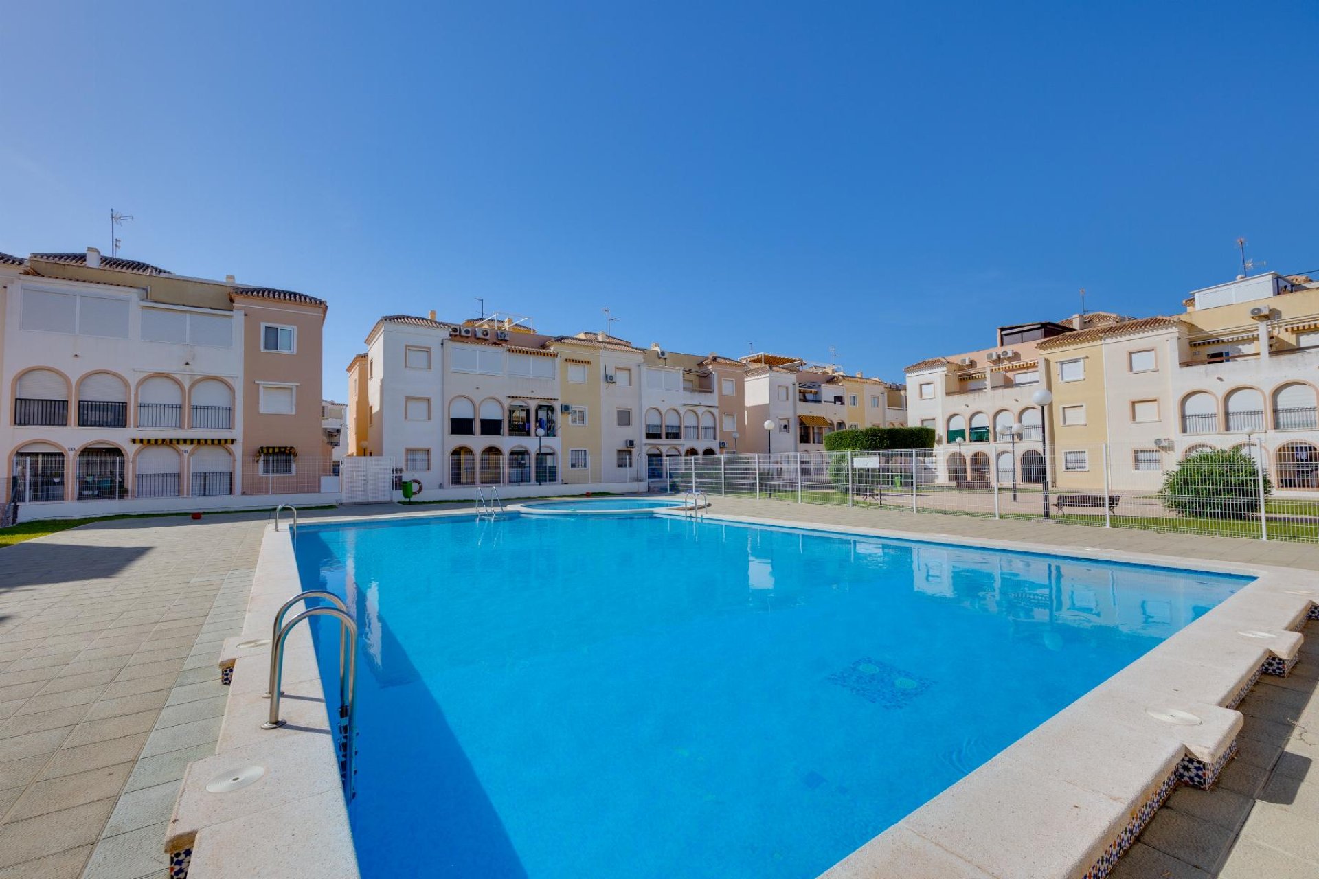 Återförsäljning - Bungalow -
Torrevieja - Playa de los Naufragos