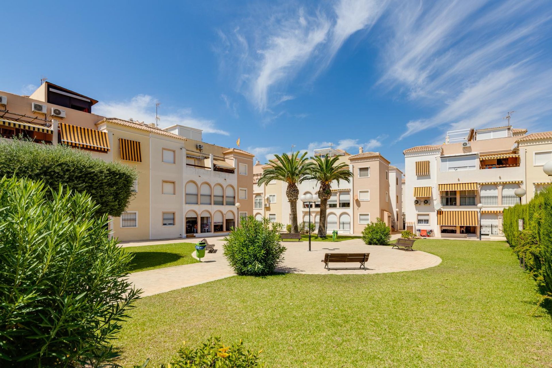 Återförsäljning - Bungalow -
Torrevieja - Playa de los Naufragos