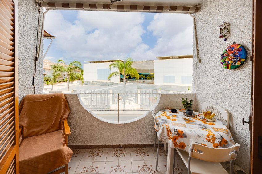 Återförsäljning - Bungalow -
Torrevieja - Playa del Acequión