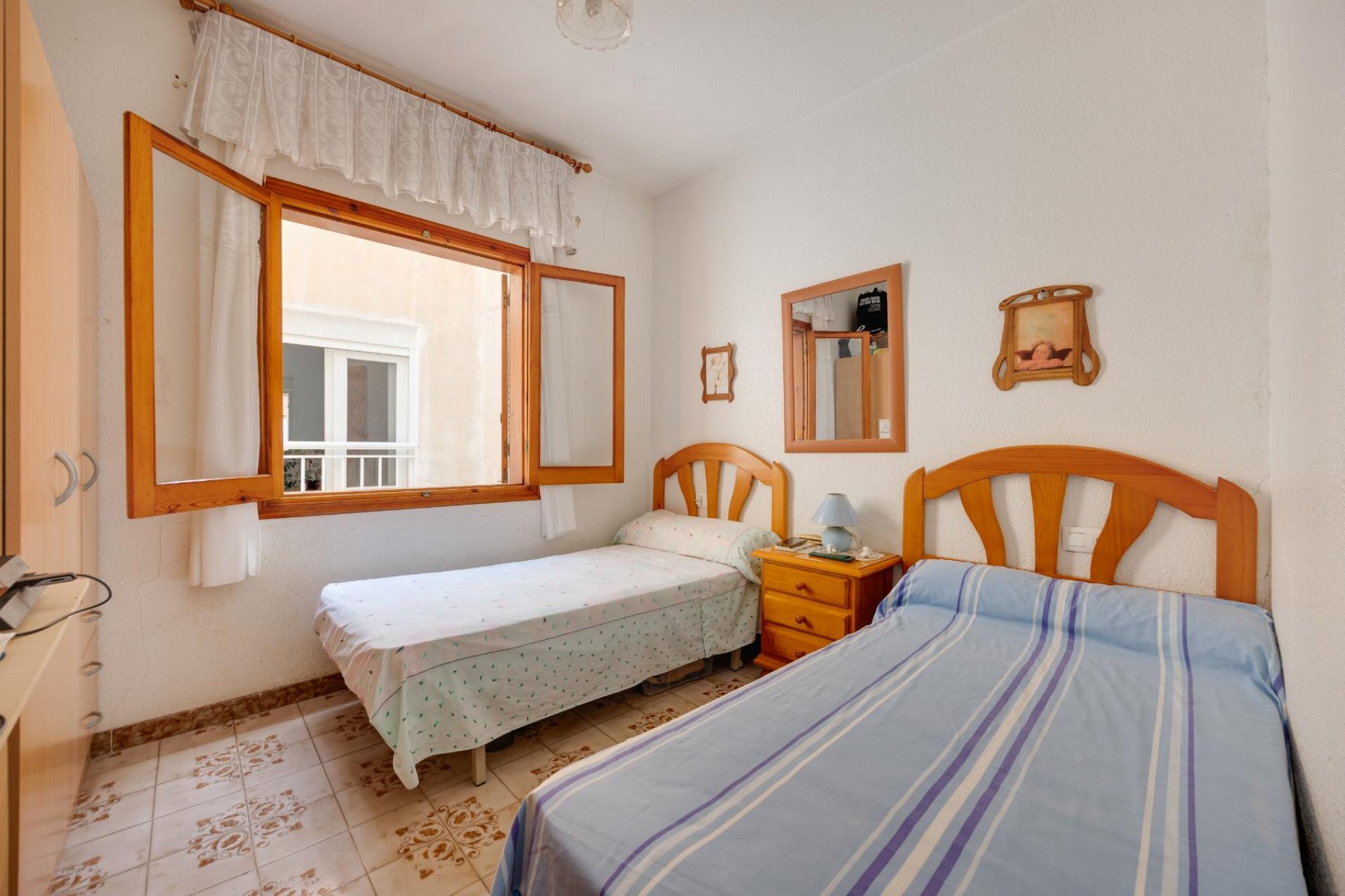 Återförsäljning - Bungalow -
Torrevieja - Playa del Acequión