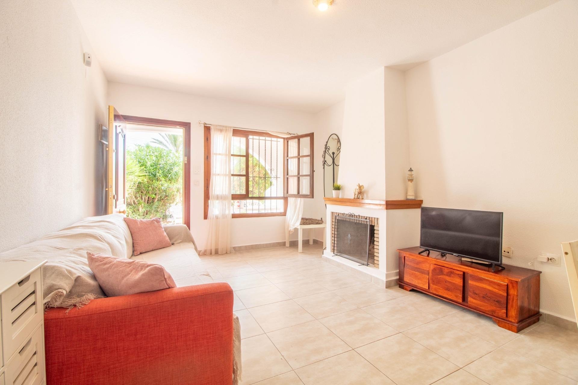 Återförsäljning - Bungalow -
Torrevieja - Torreblanca