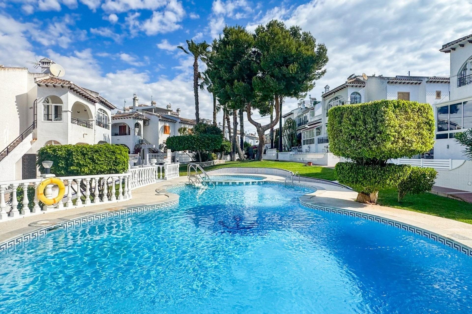 Återförsäljning - Bungalow -
Torrevieja - Torreblanca