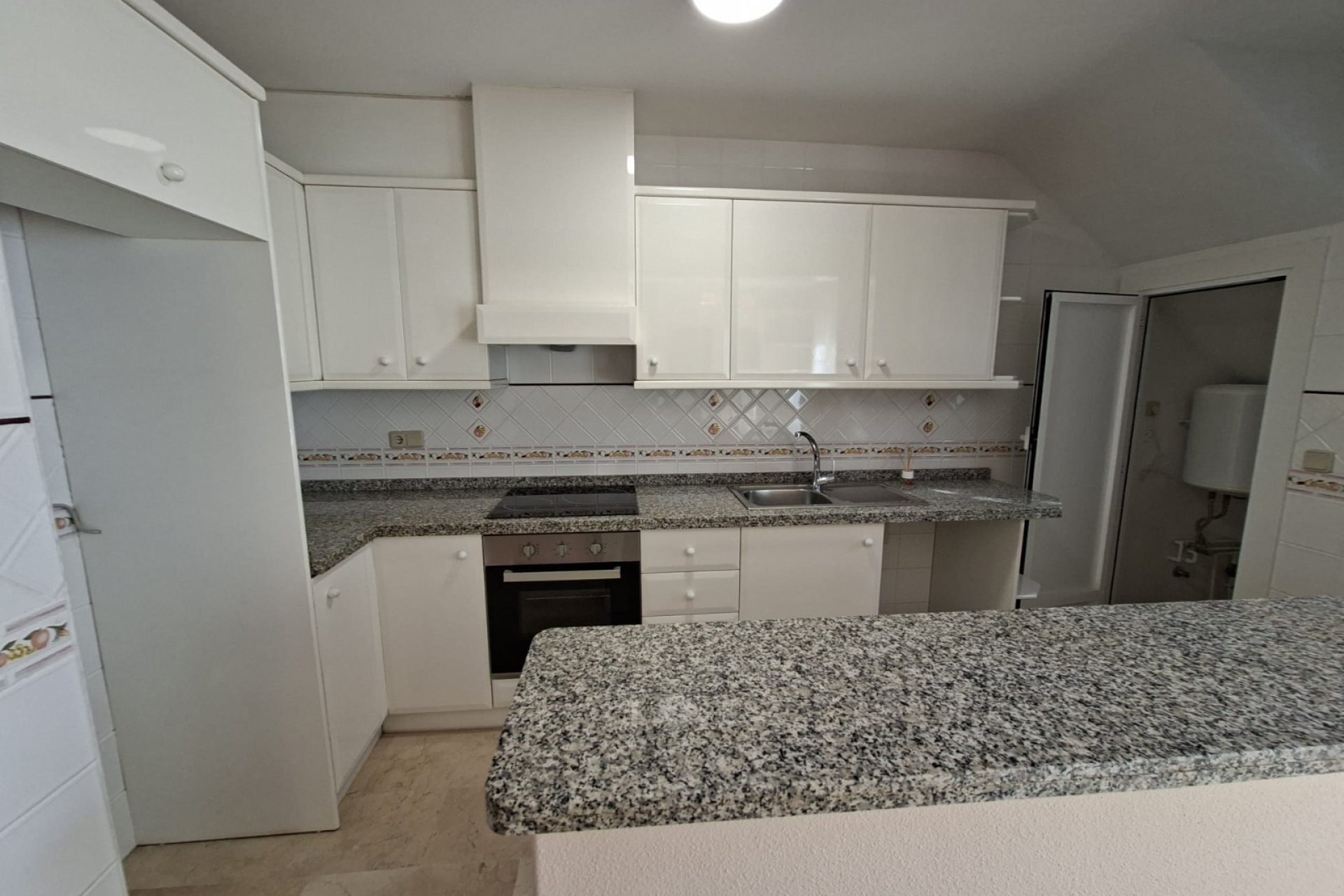 Återförsäljning - Bungalow -
Villamartin - Rioja