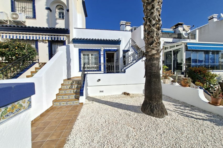 Återförsäljning - Bungalow -
Villamartin - Rioja