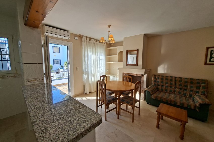 Återförsäljning - Bungalow -
Villamartin - Rioja