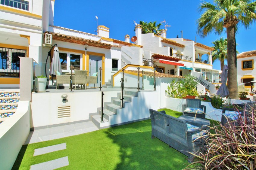 Återförsäljning - Bungalow -
Villamartin - Villamartín