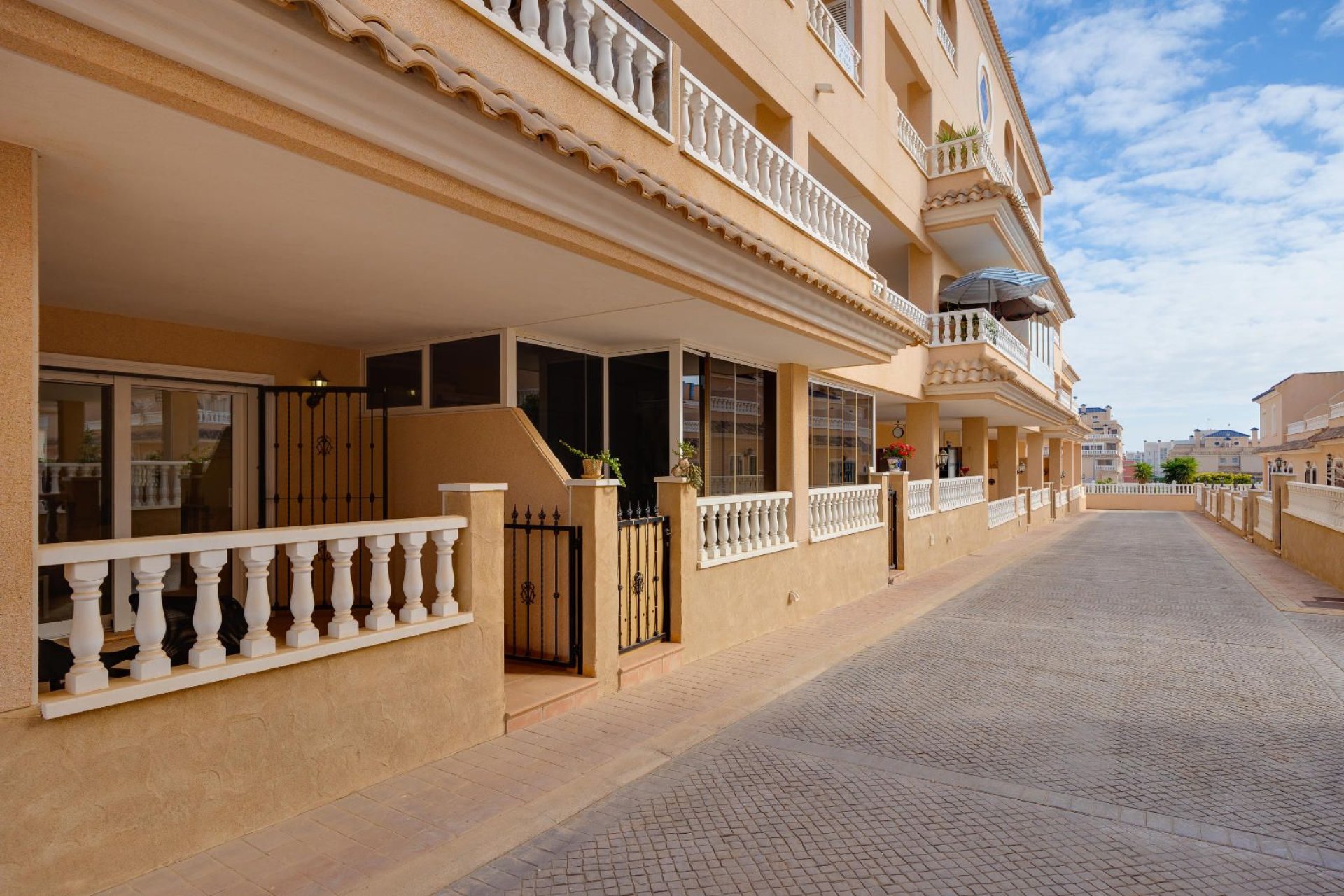 Återförsäljning - Bungalows Planta Baja -
Orihuela Costa - Los dolses