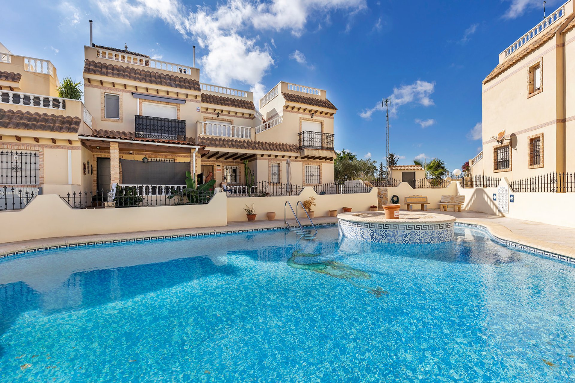 Återförsäljning - Casa de Pueblo -
Orihuela Costa - Los Almendros