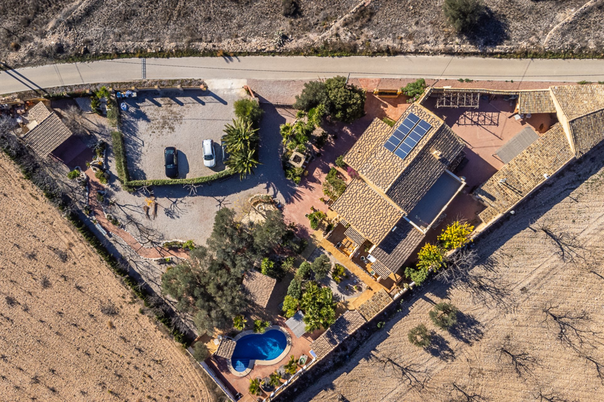 Återförsäljning - Commercial Unit -
Hondón de las Nieves