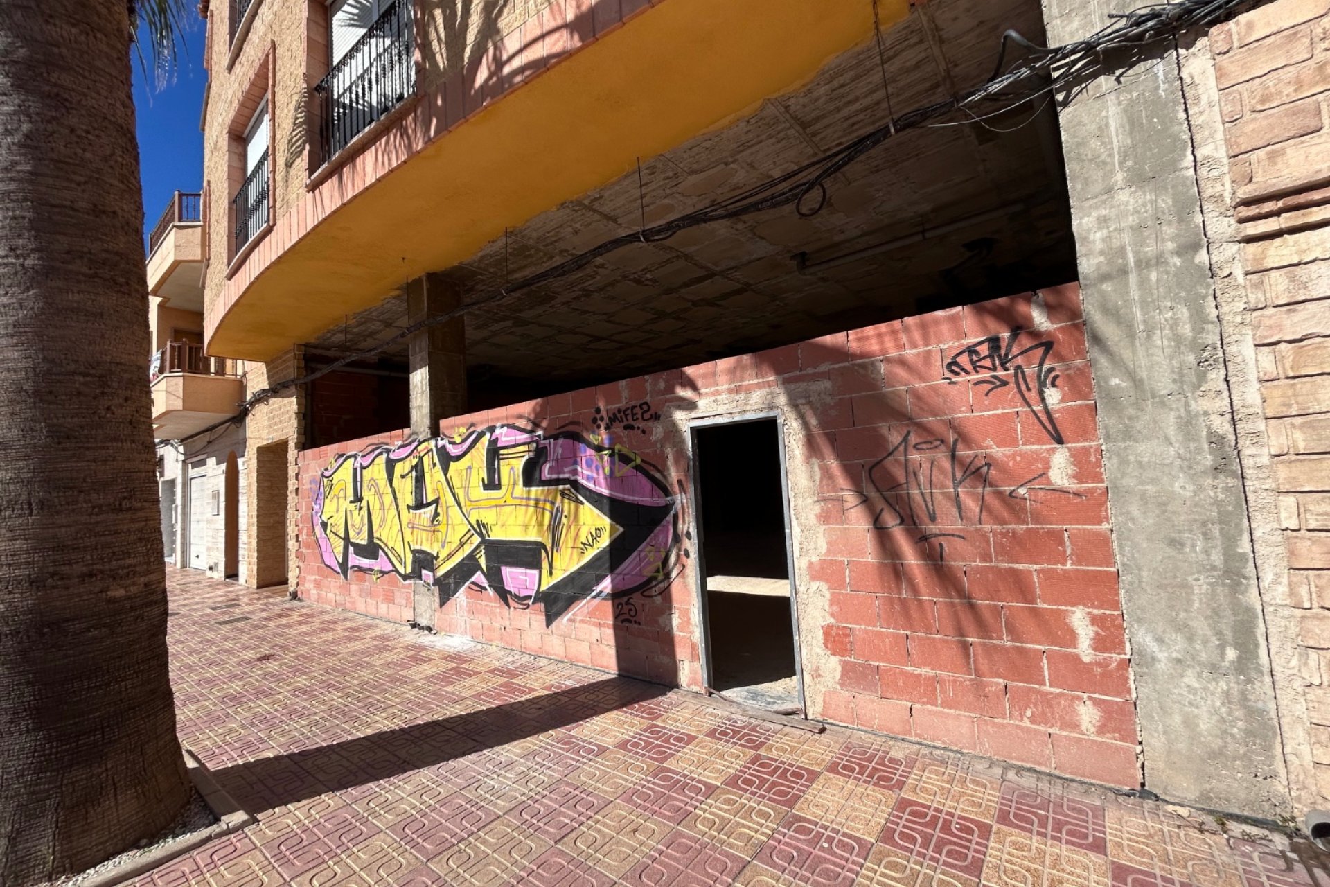 Återförsäljning - Commercial Unit -
Jacarilla