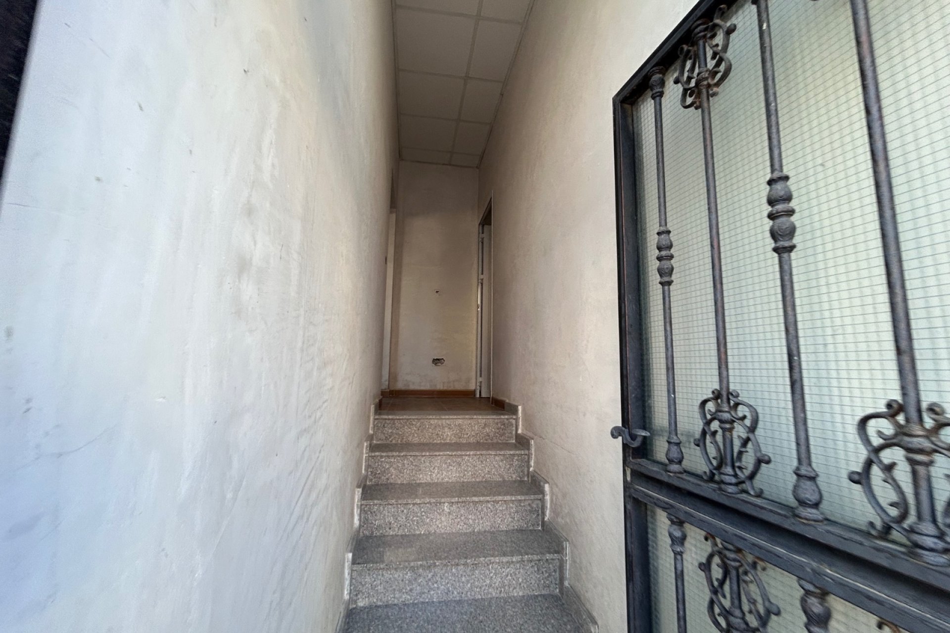 Återförsäljning - Commercial Unit -
Jacarilla