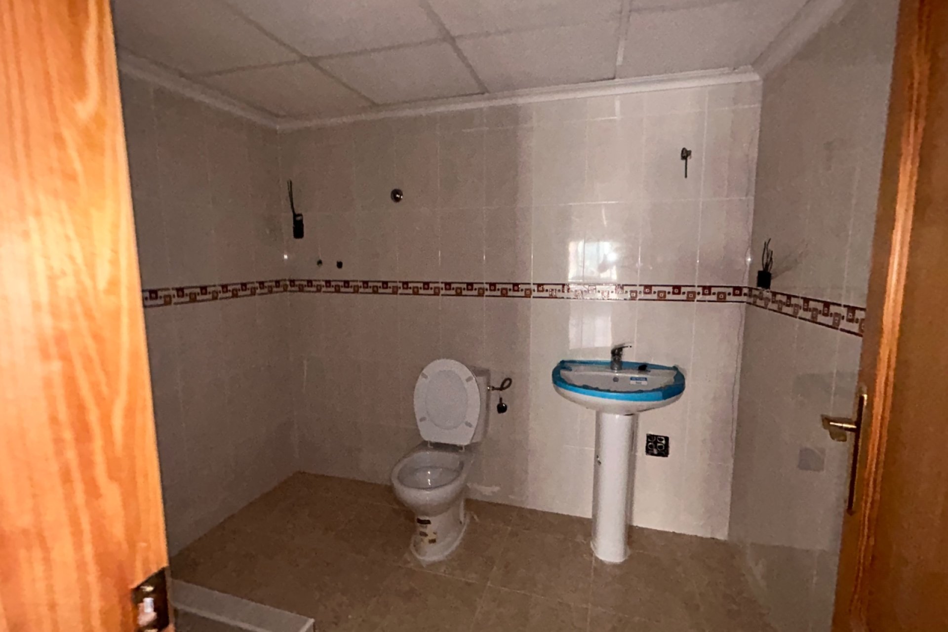 Återförsäljning - Commercial Unit -
Jacarilla