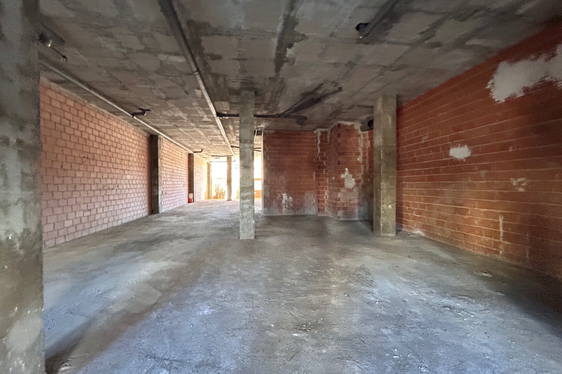 Återförsäljning - Commercial Unit -
Jacarilla