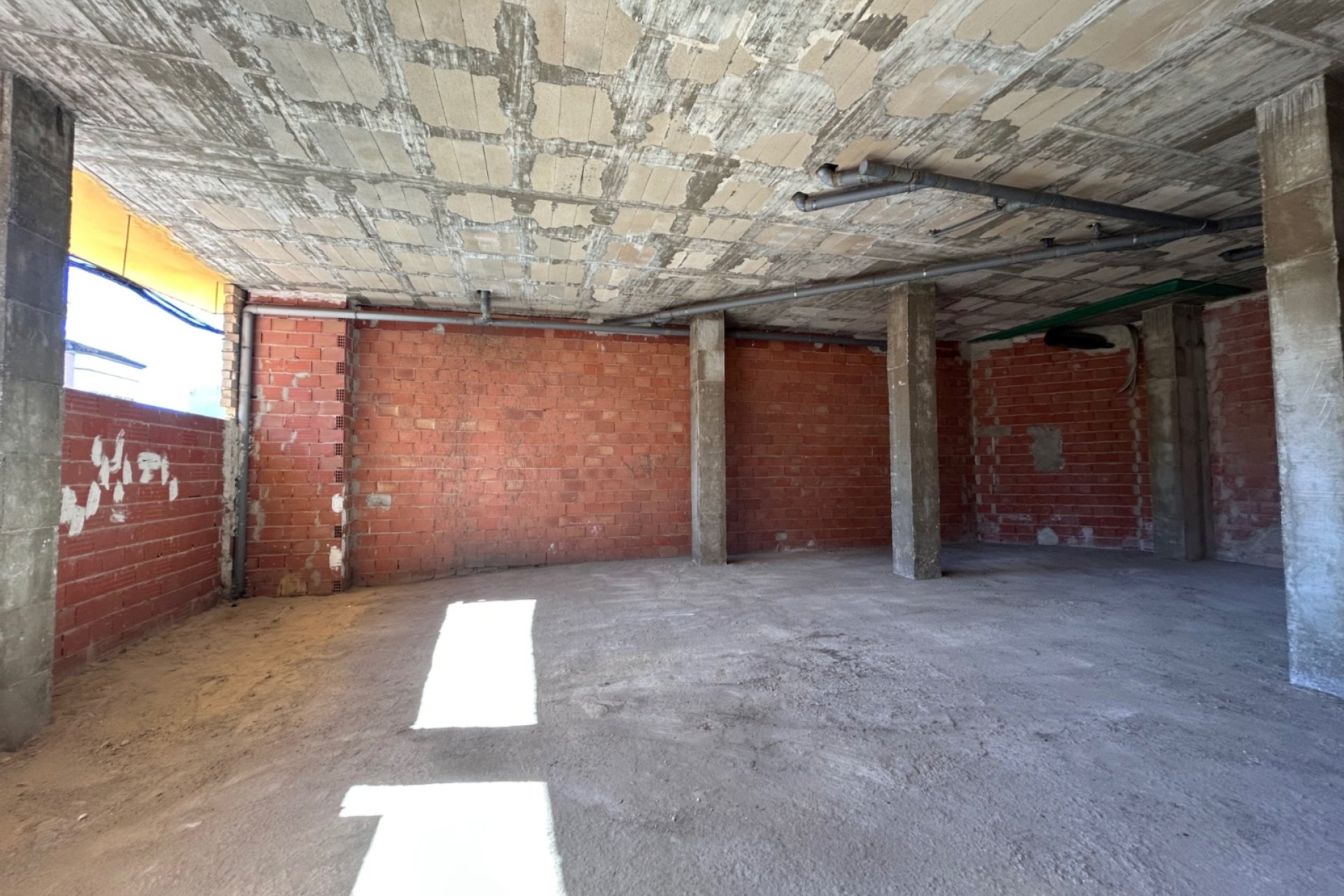 Återförsäljning - Commercial Unit -
Jacarilla