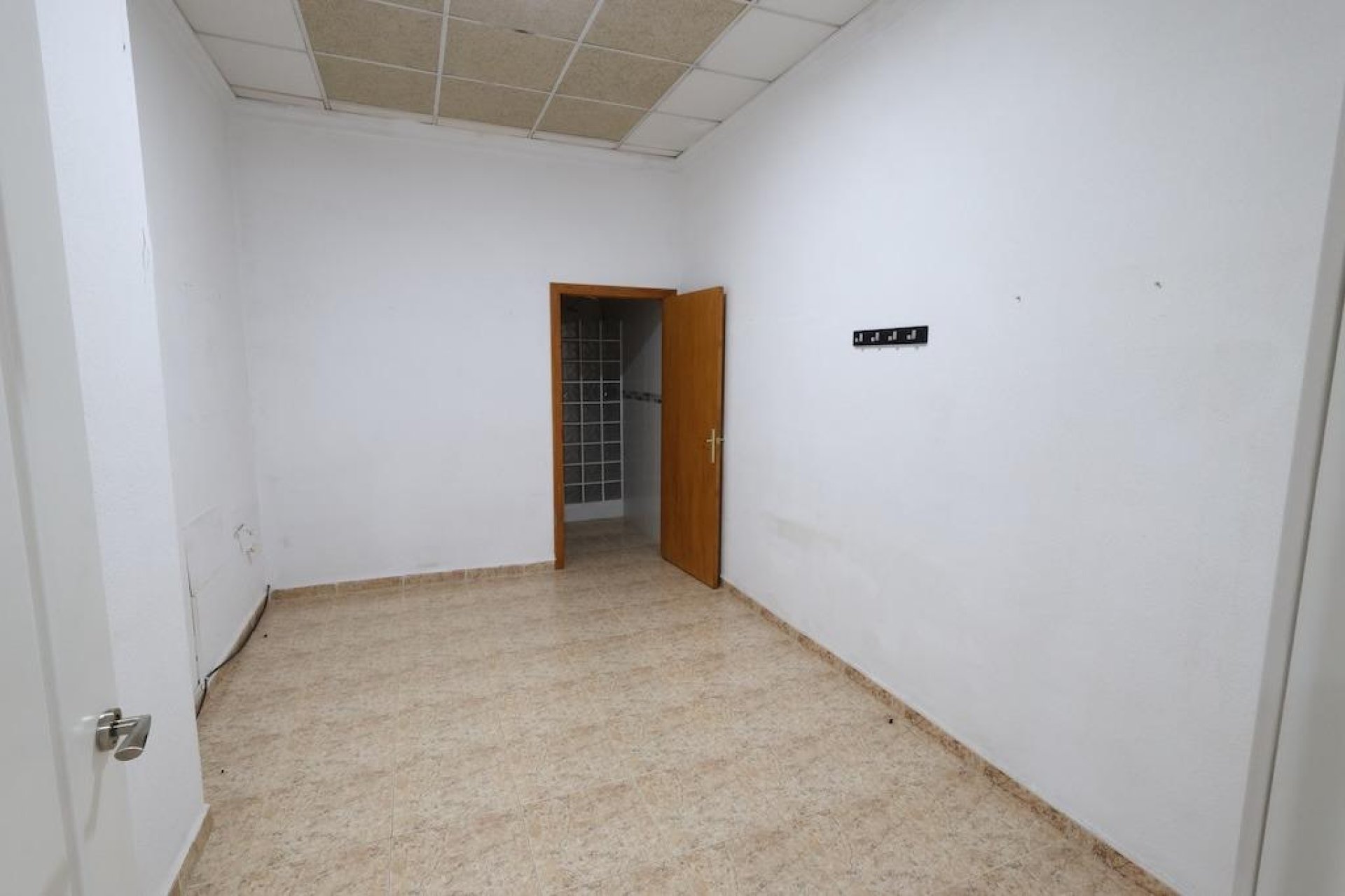 Återförsäljning - Commercial Unit -
Torrevieja - Center