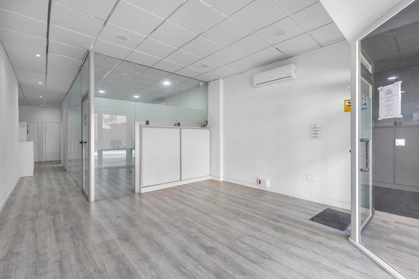 Återförsäljning - Commercial Unit -
Torrevieja - La Mata