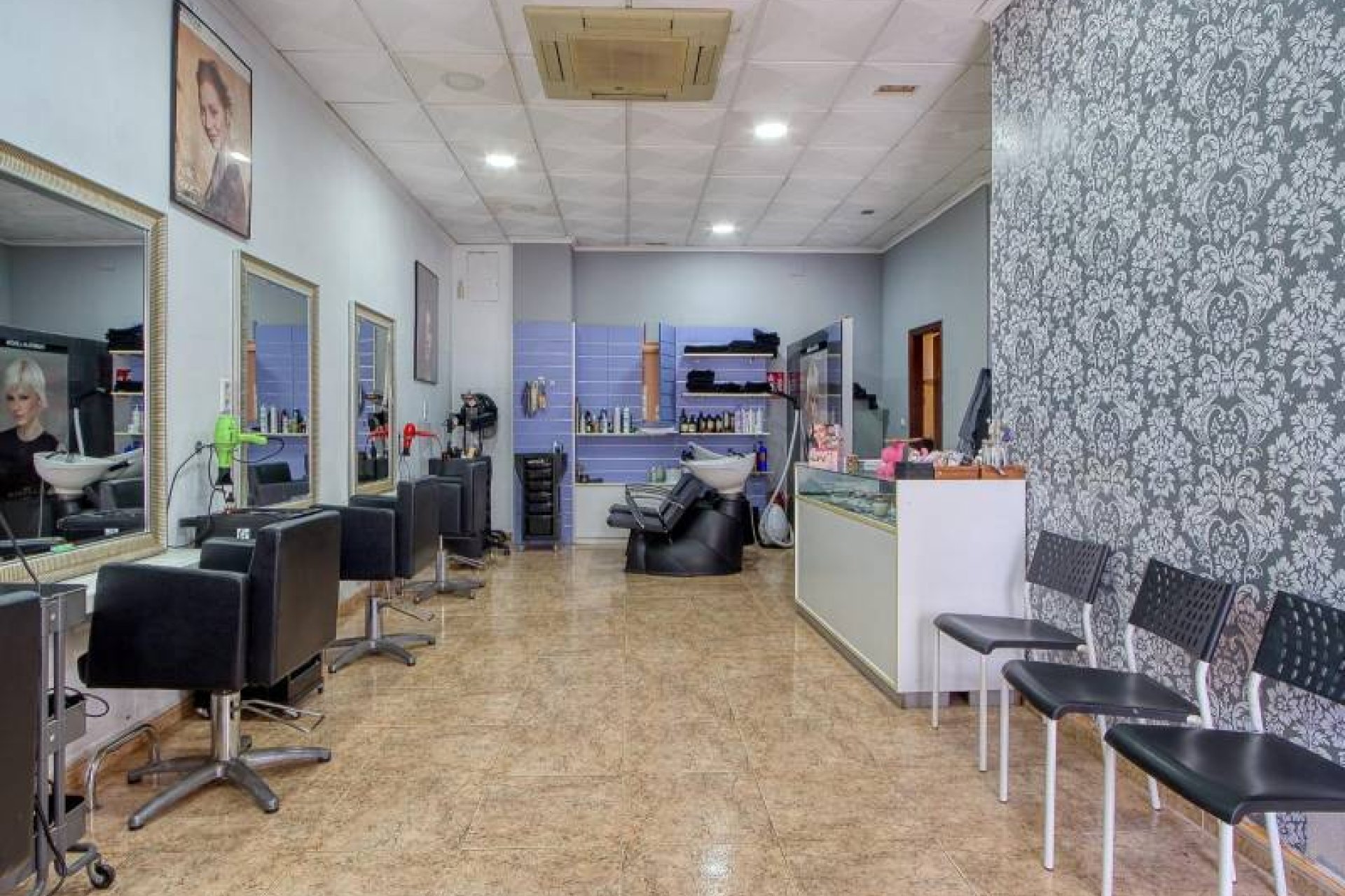 Återförsäljning - Commercial Unit -
Torrevieja - La Mata