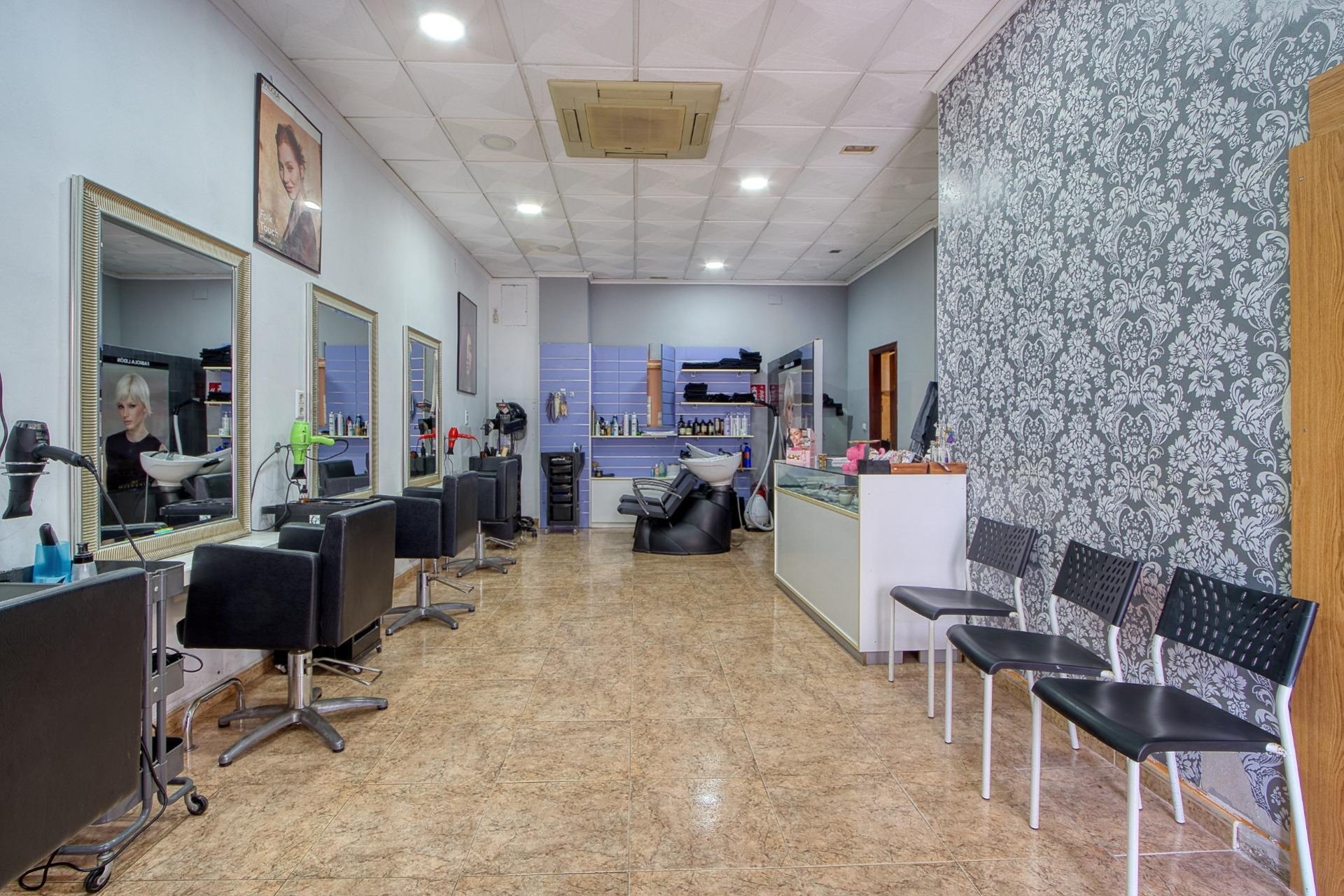 Återförsäljning - Commercial Unit -
Torrevieja - La Mata