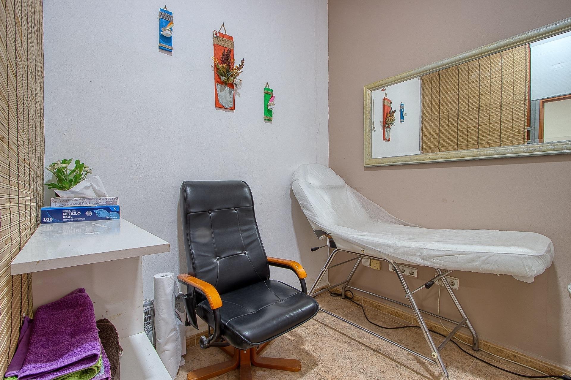 Återförsäljning - Commercial Unit -
Torrevieja - La Mata