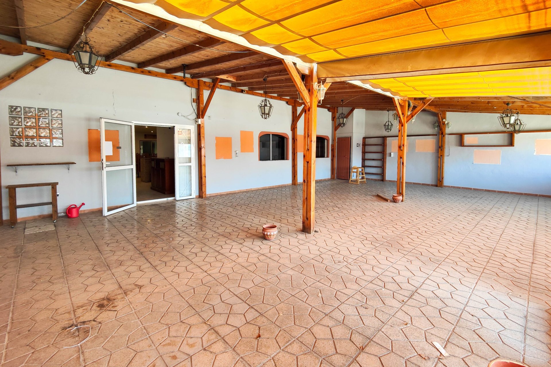 Återförsäljning - Commercial Unit -
Torrevieja - La Siesta - El Salado - Torreta