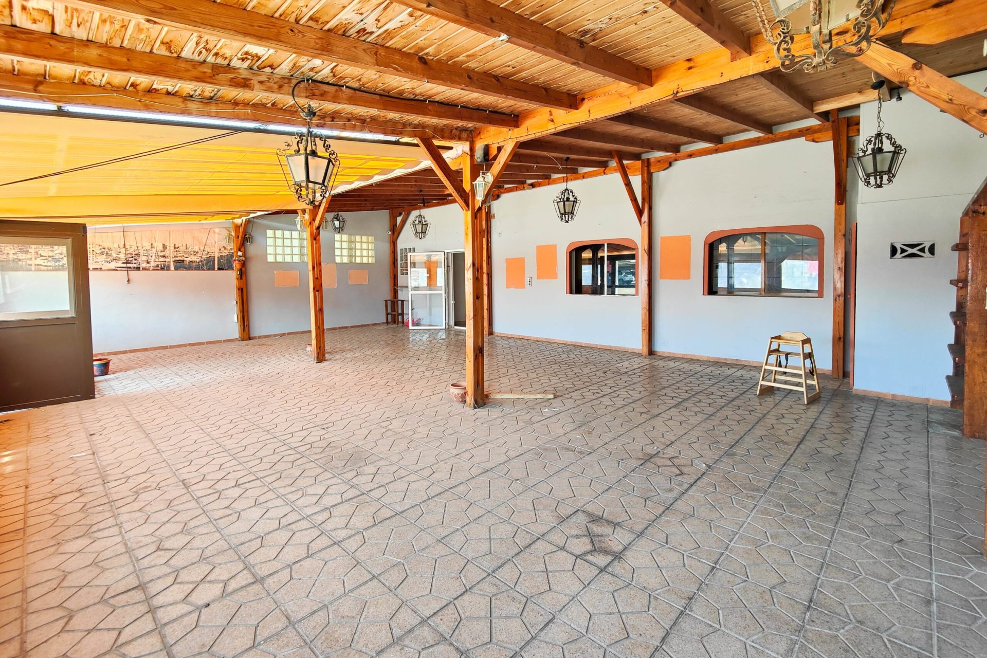 Återförsäljning - Commercial Unit -
Torrevieja - La Siesta - El Salado - Torreta