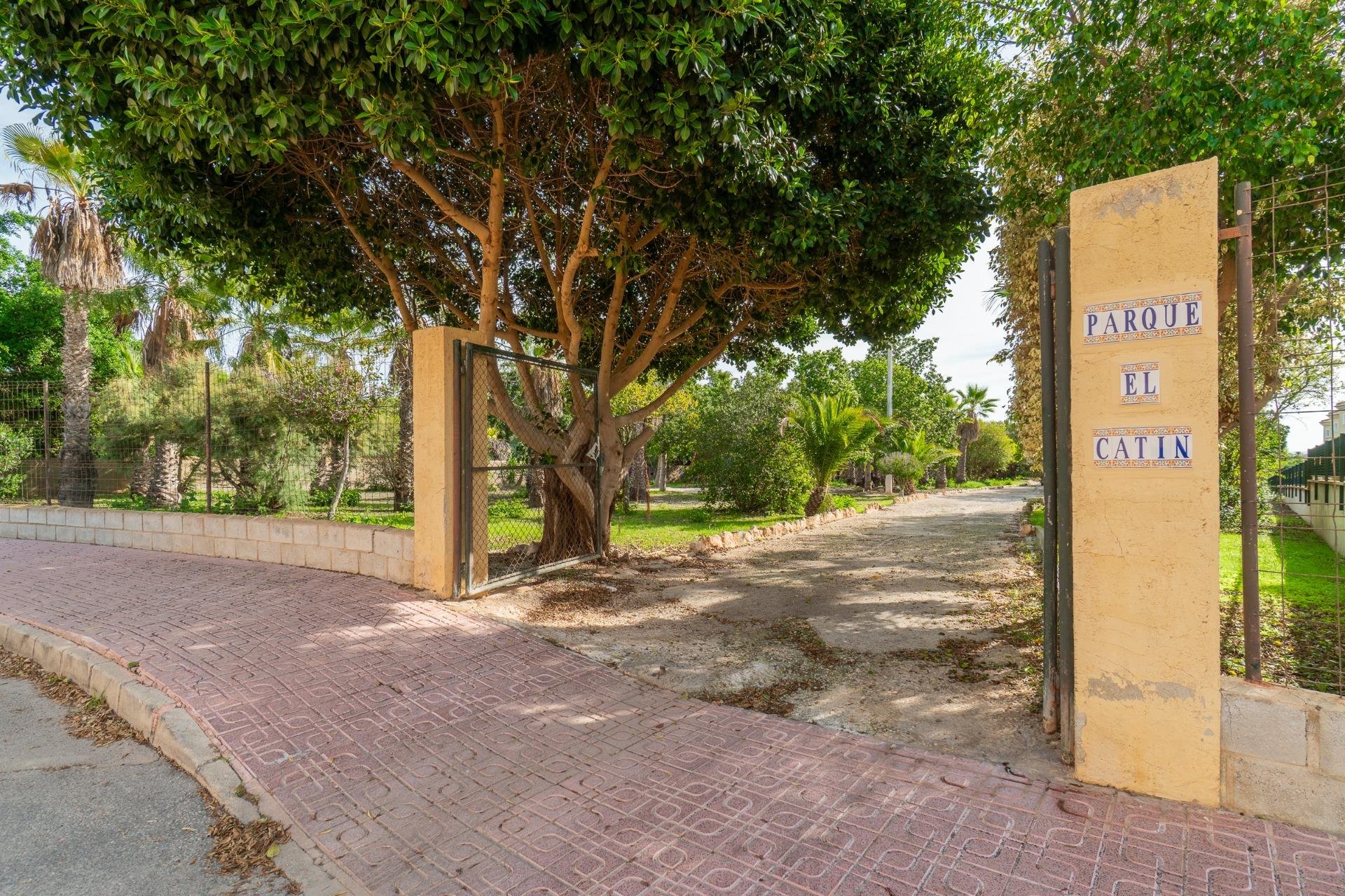 Återförsäljning - Commercial Unit -
Torrevieja - Los Altos