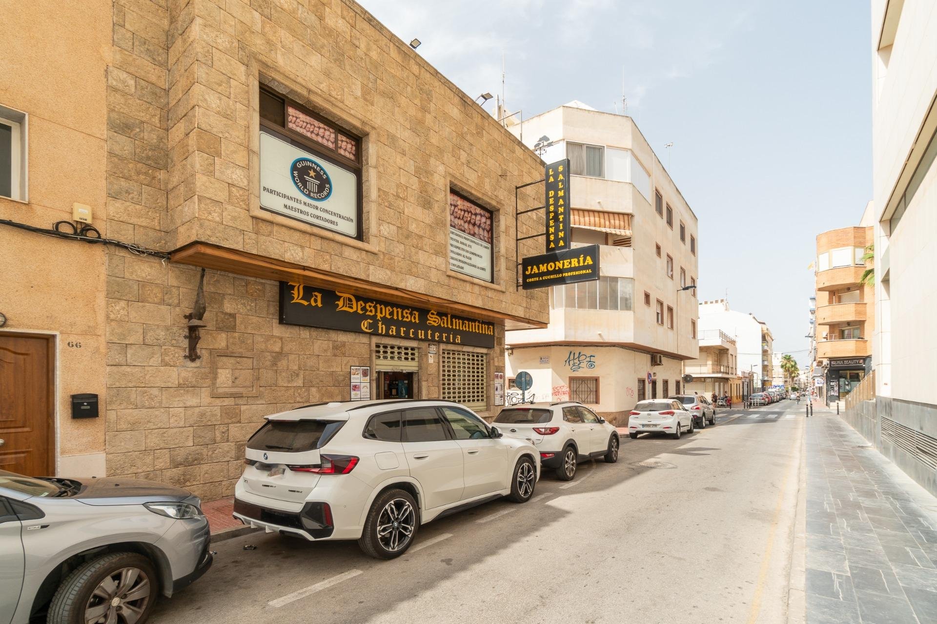 Återförsäljning - Commercial Unit -
Torrevieja - Paseo maritimo