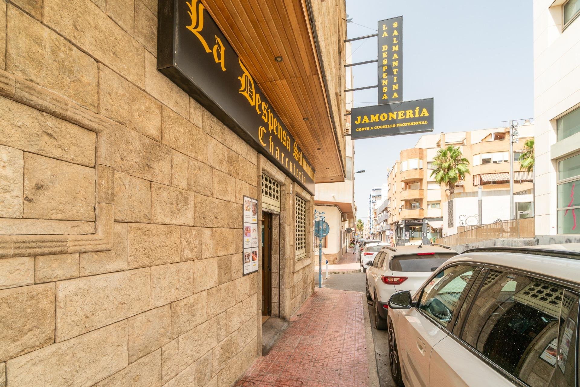 Återförsäljning - Commercial Unit -
Torrevieja - Paseo maritimo