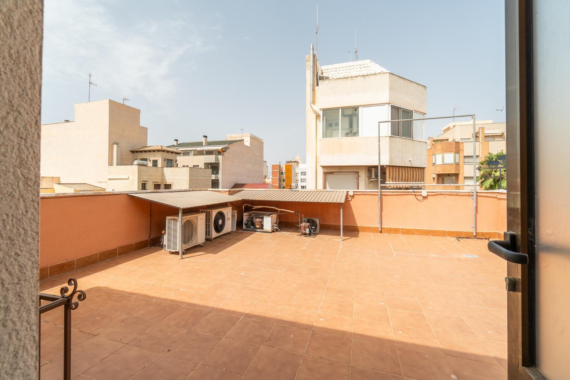 Återförsäljning - Commercial Unit -
Torrevieja - Paseo maritimo