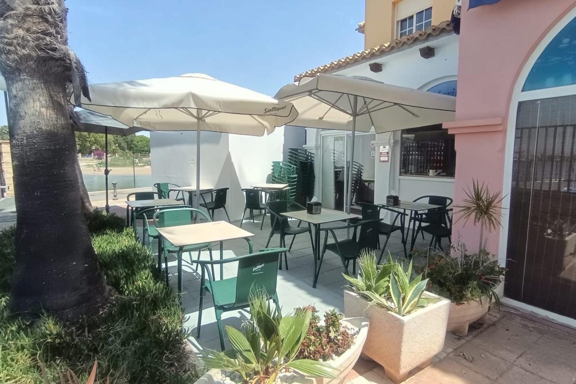 Återförsäljning - Commercial Unit -
Torrevieja - Puerto