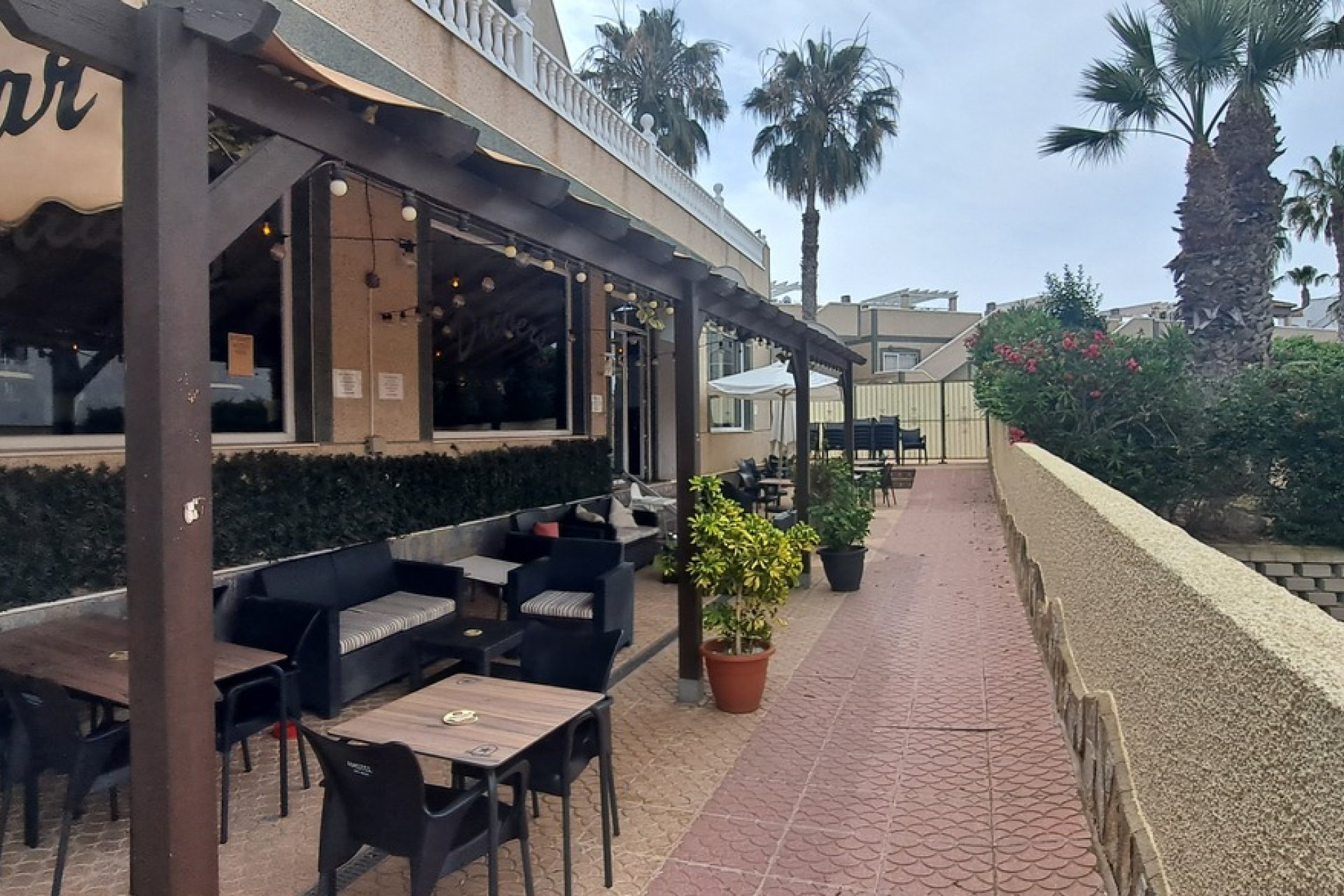 Återförsäljning - Commercial Unit -
Villamartin - Orihuela Costa