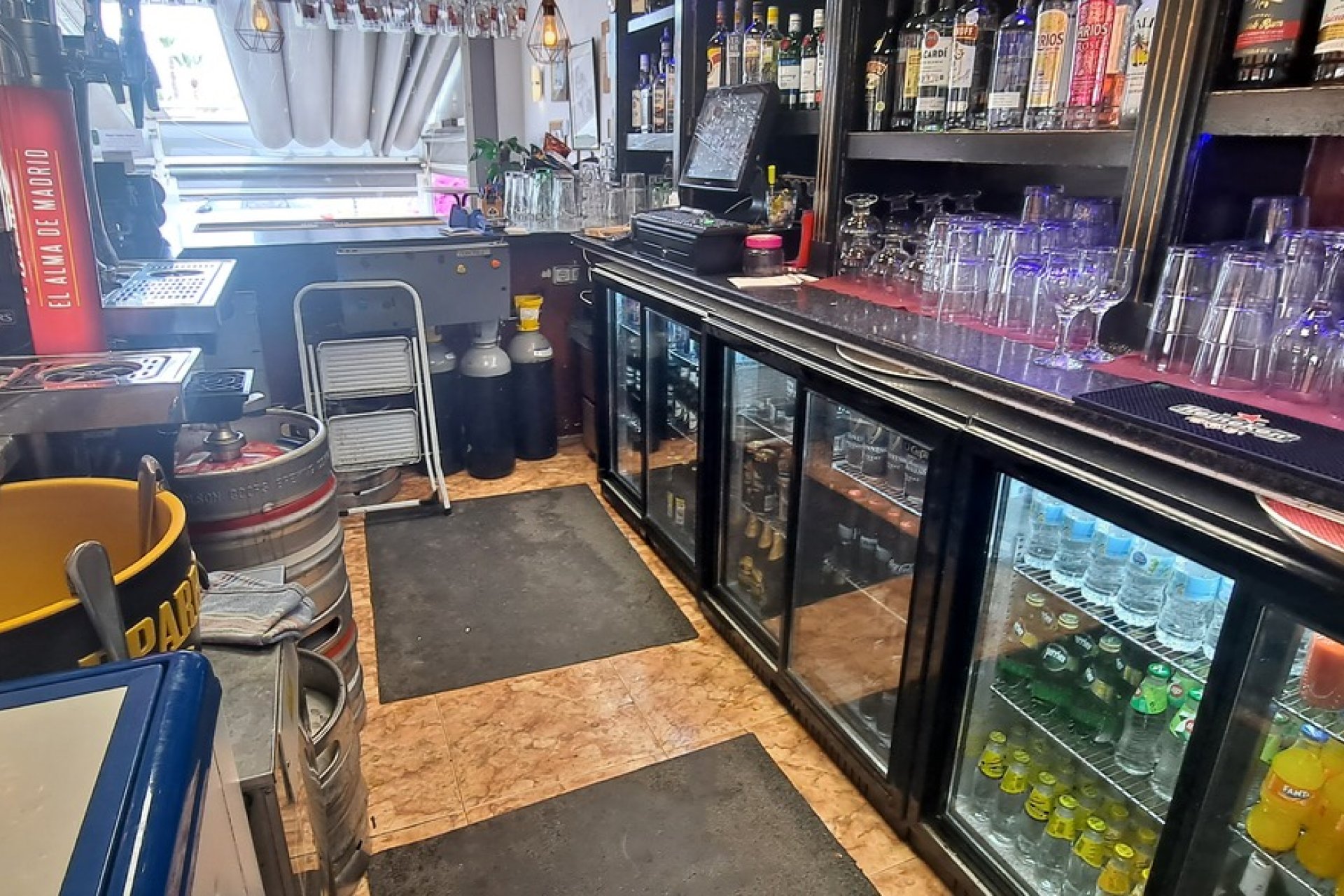 Återförsäljning - Commercial Unit -
Villamartin - Orihuela Costa