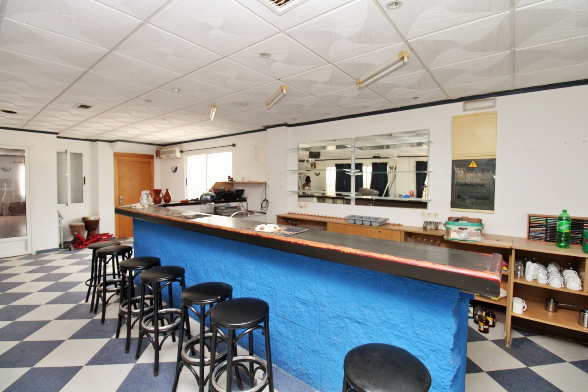 Återförsäljning - Commercial Unit -
Villamartin - Villamartín