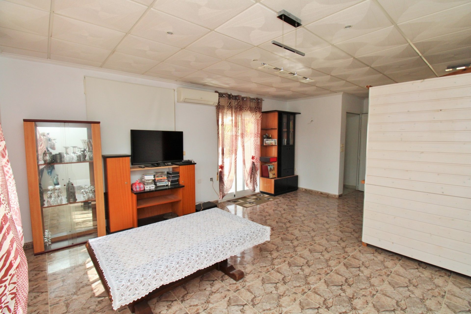 Återförsäljning - Commercial Unit -
Villamartin - Villamartín