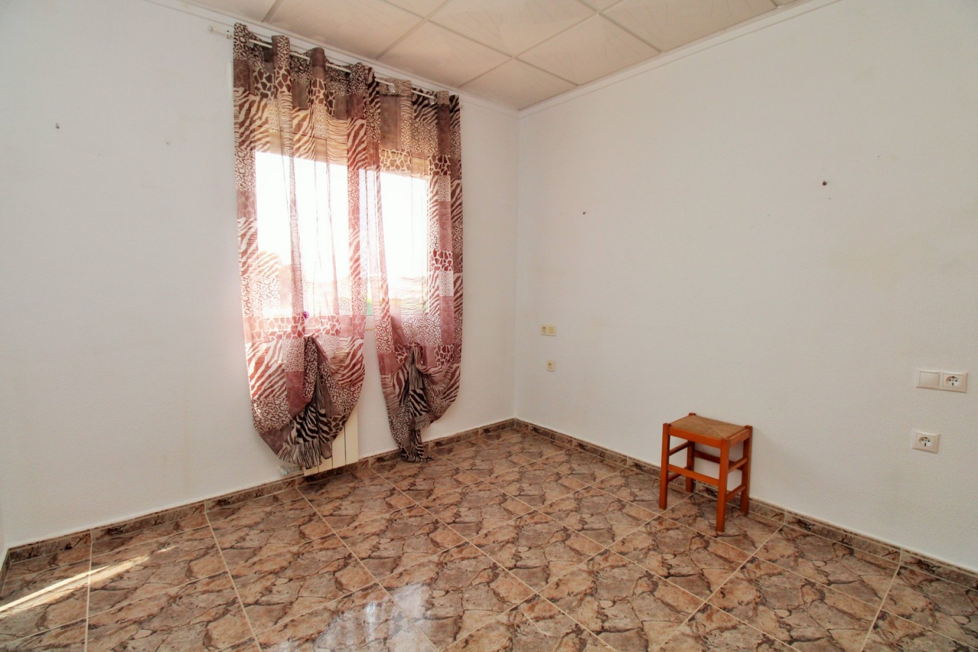 Återförsäljning - Commercial Unit -
Villamartin - Villamartín