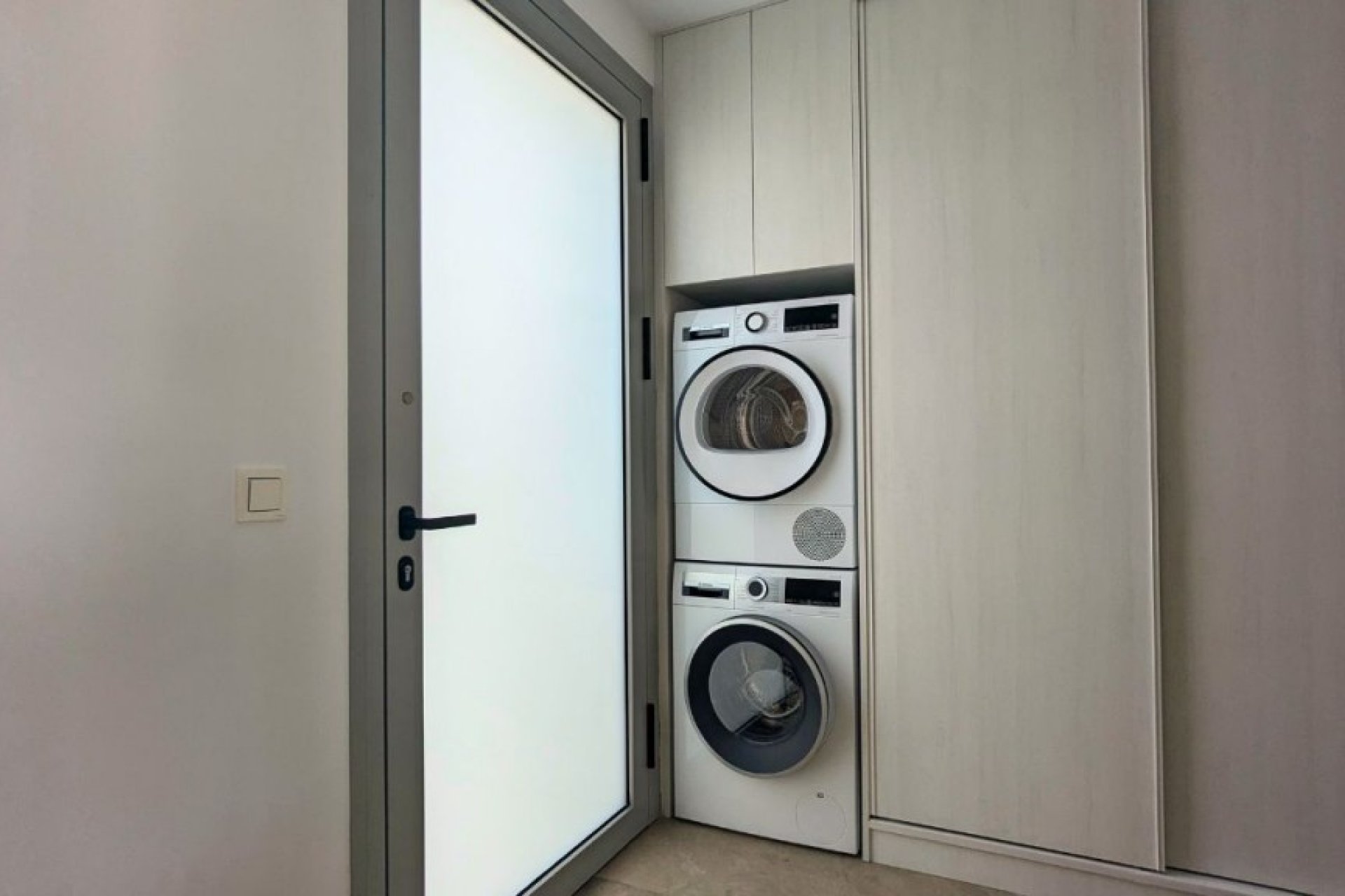 Återförsäljning - Detached villa -
Benijofar