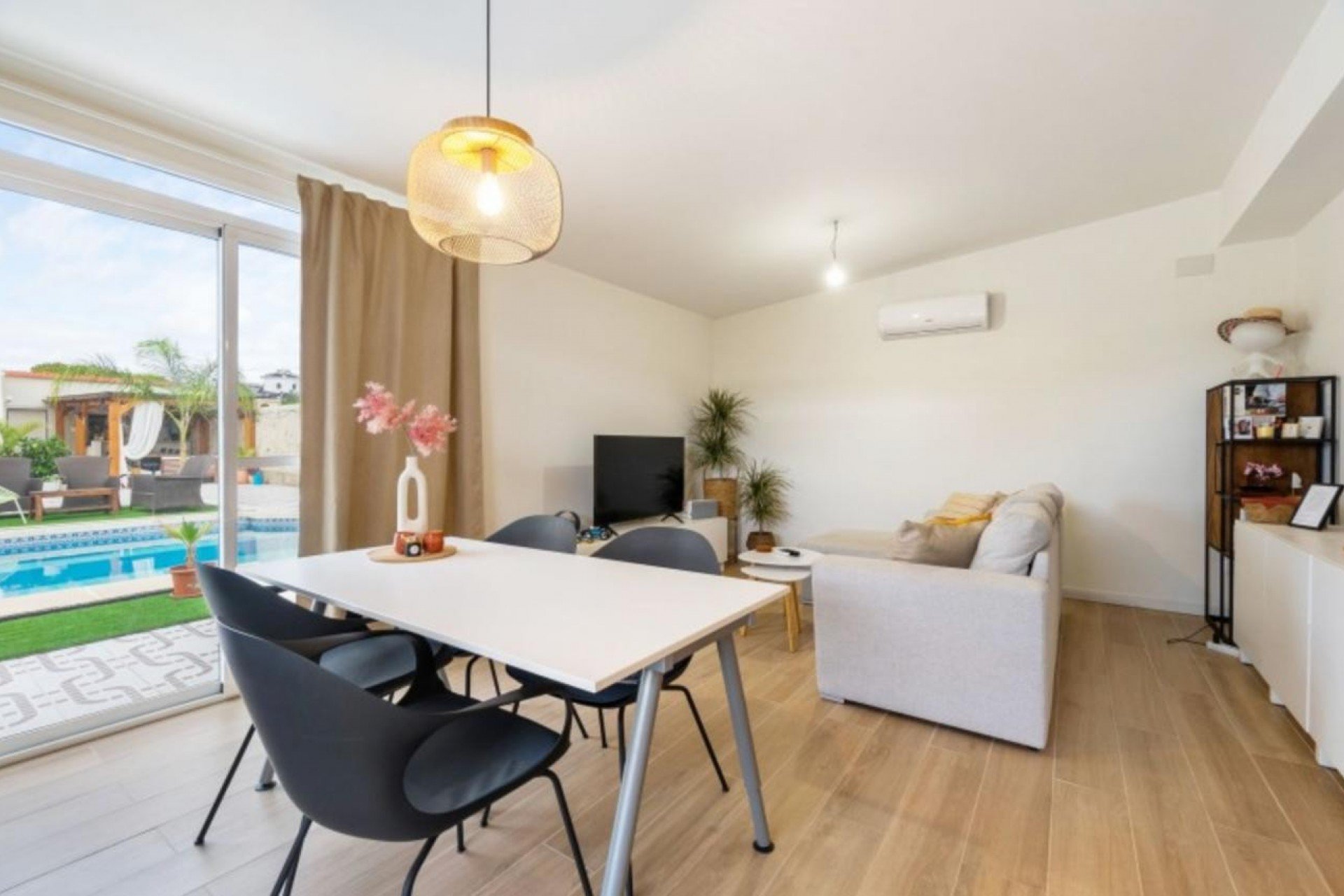 Återförsäljning - Detached villa -
Ciudad quesada - Ciudad Quesada