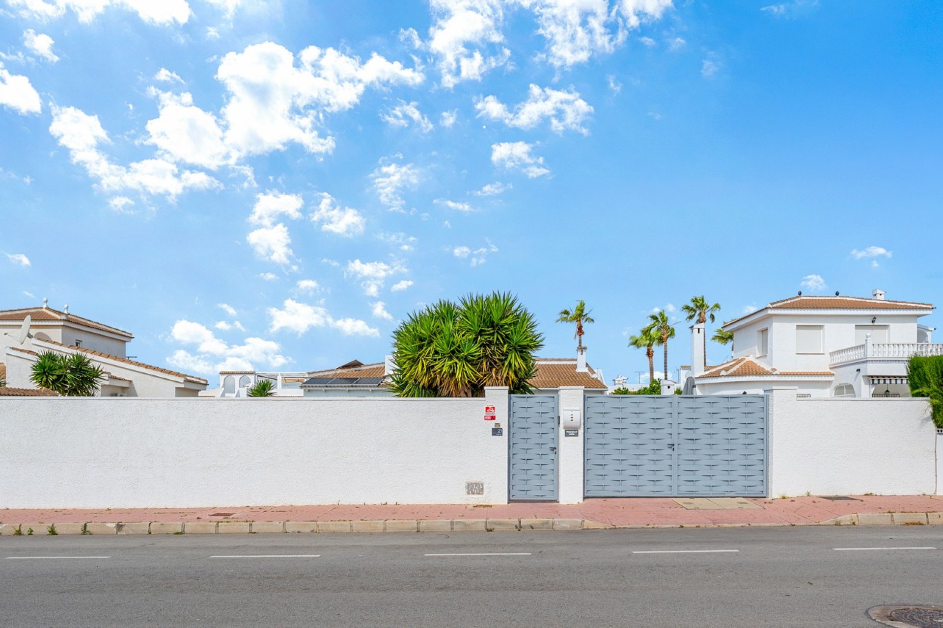Återförsäljning - Detached villa -
Ciudad quesada - Pueblo Bravo