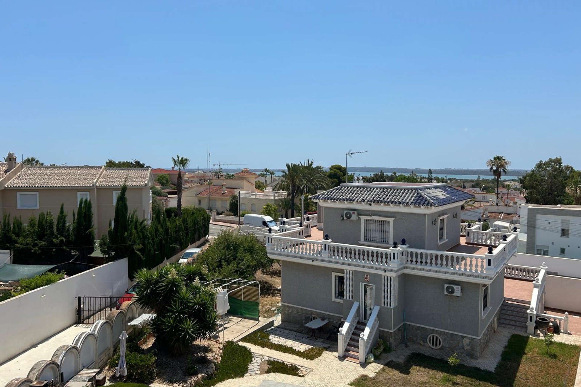 Återförsäljning - Detached villa -
Ciudad quesada - Rojales