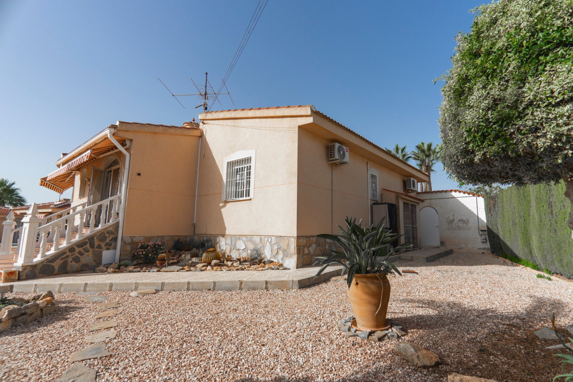Återförsäljning - Detached villa -
Ciudad quesada - Rojales