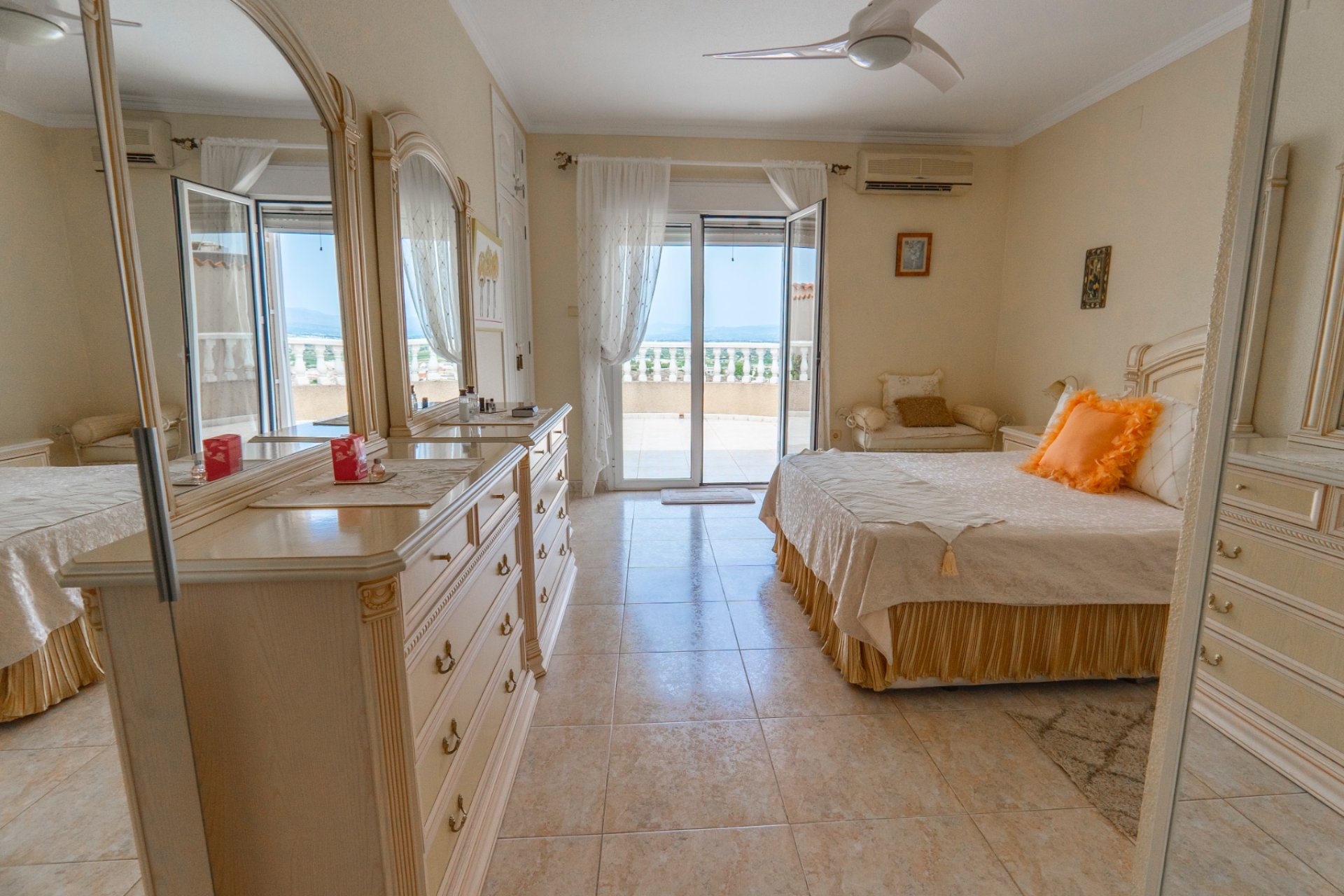 Återförsäljning - Detached villa -
Ciudad quesada - Rojales