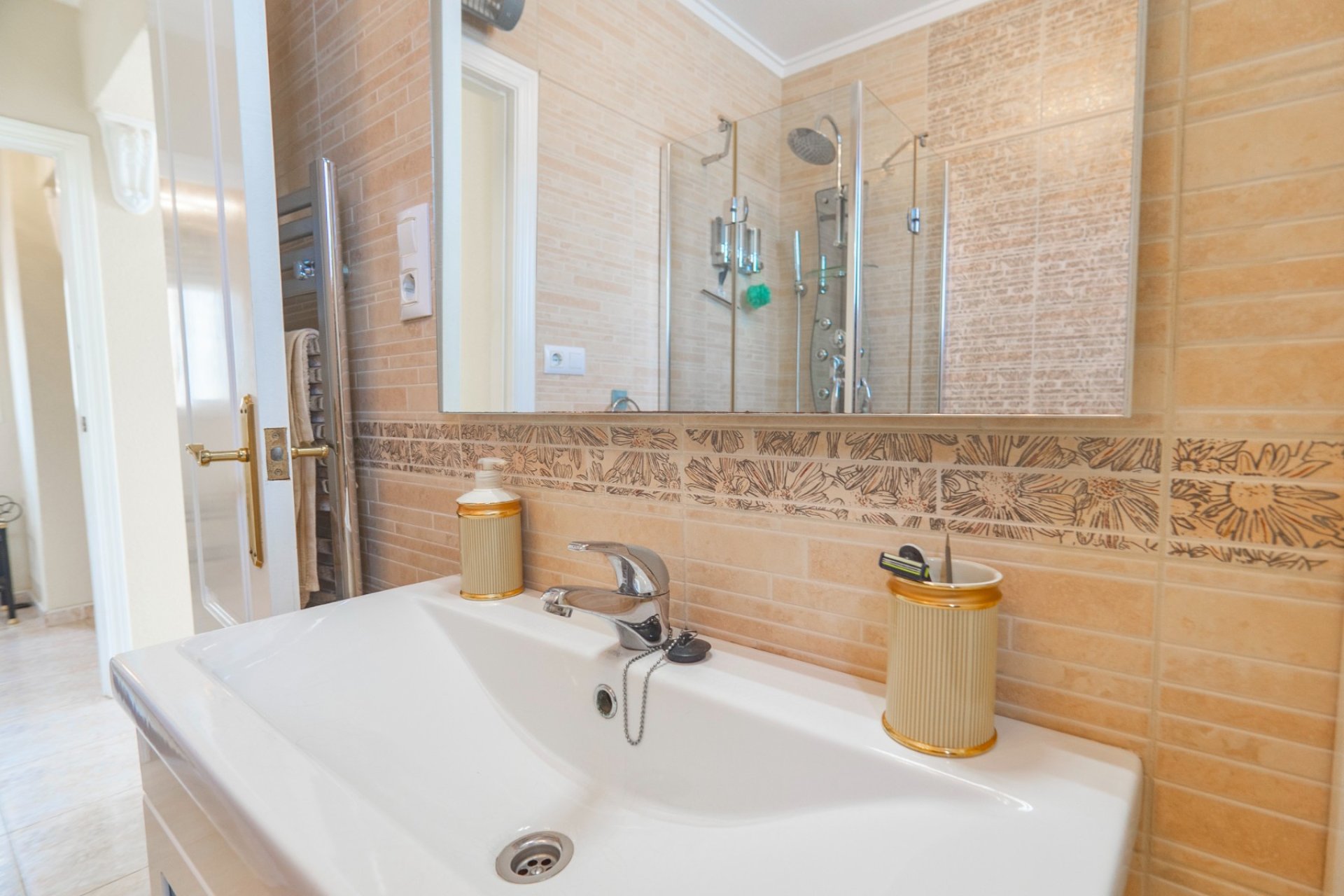 Återförsäljning - Detached villa -
Ciudad quesada - Rojales