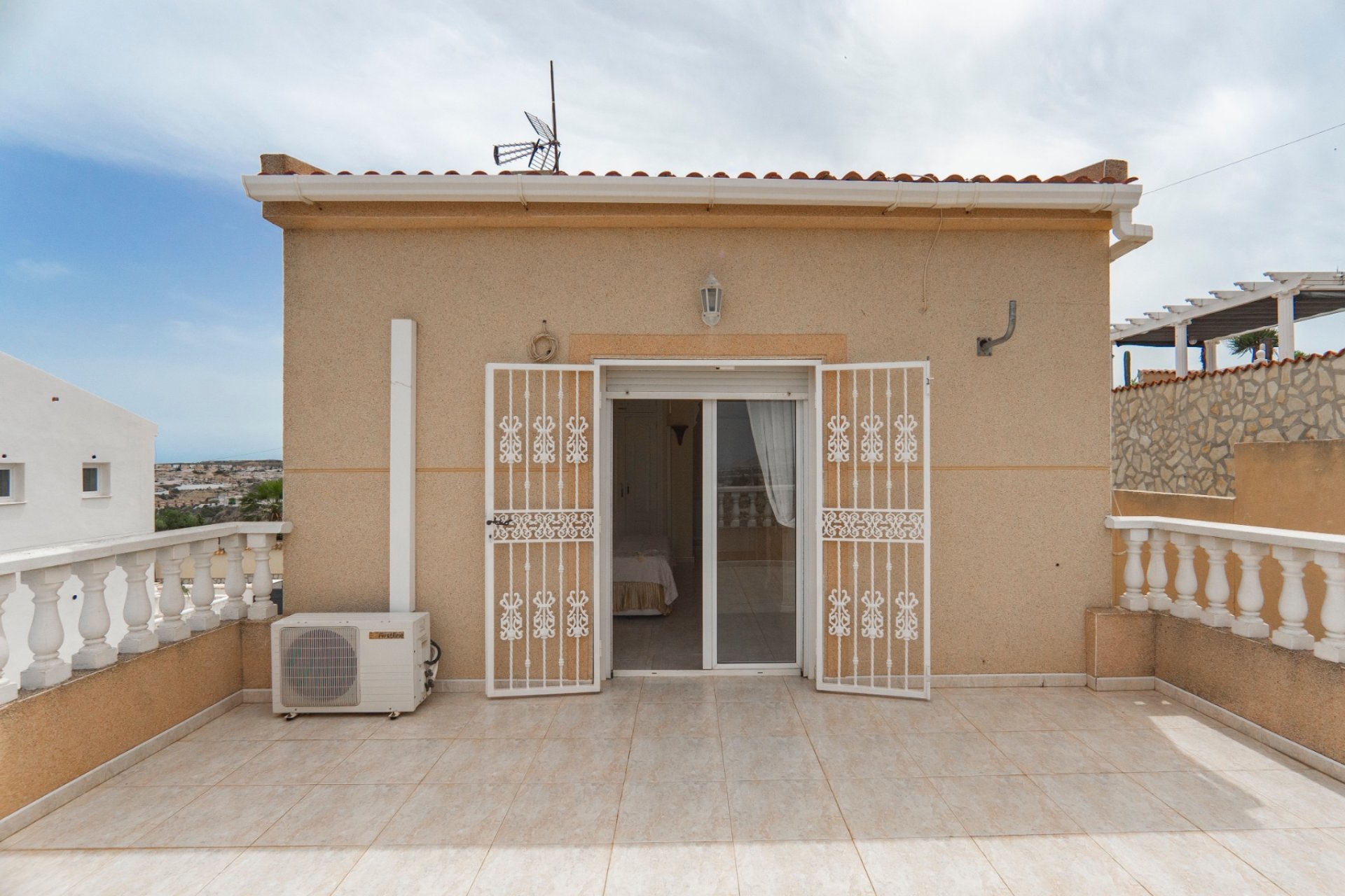 Återförsäljning - Detached villa -
Ciudad quesada - Rojales