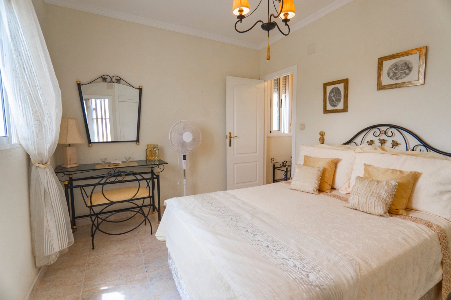 Återförsäljning - Detached villa -
Ciudad quesada - Rojales