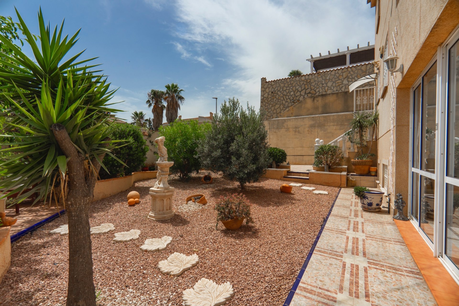 Återförsäljning - Detached villa -
Ciudad quesada - Rojales