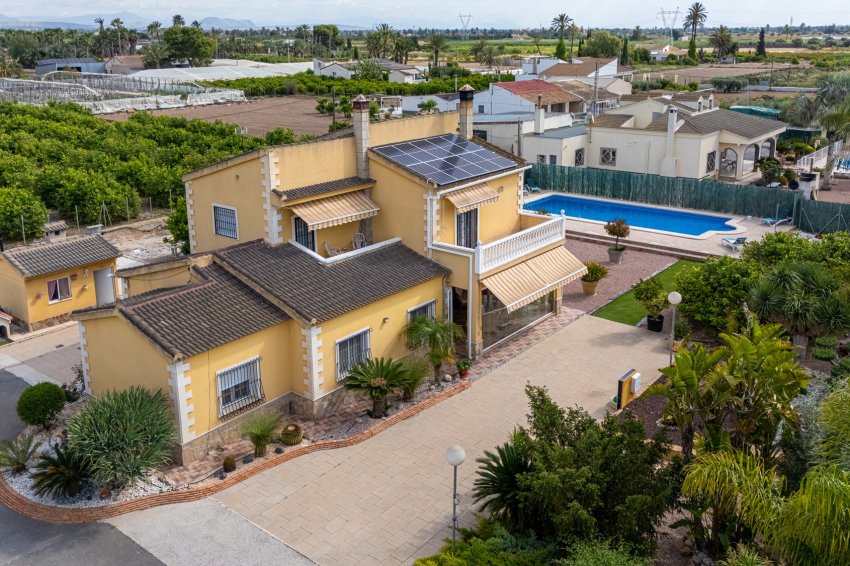 Återförsäljning - Detached villa -
Elche - La Hoya