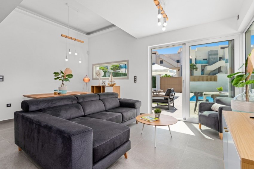 Återförsäljning - Detached villa -
Guardamar del Segura - El Raso