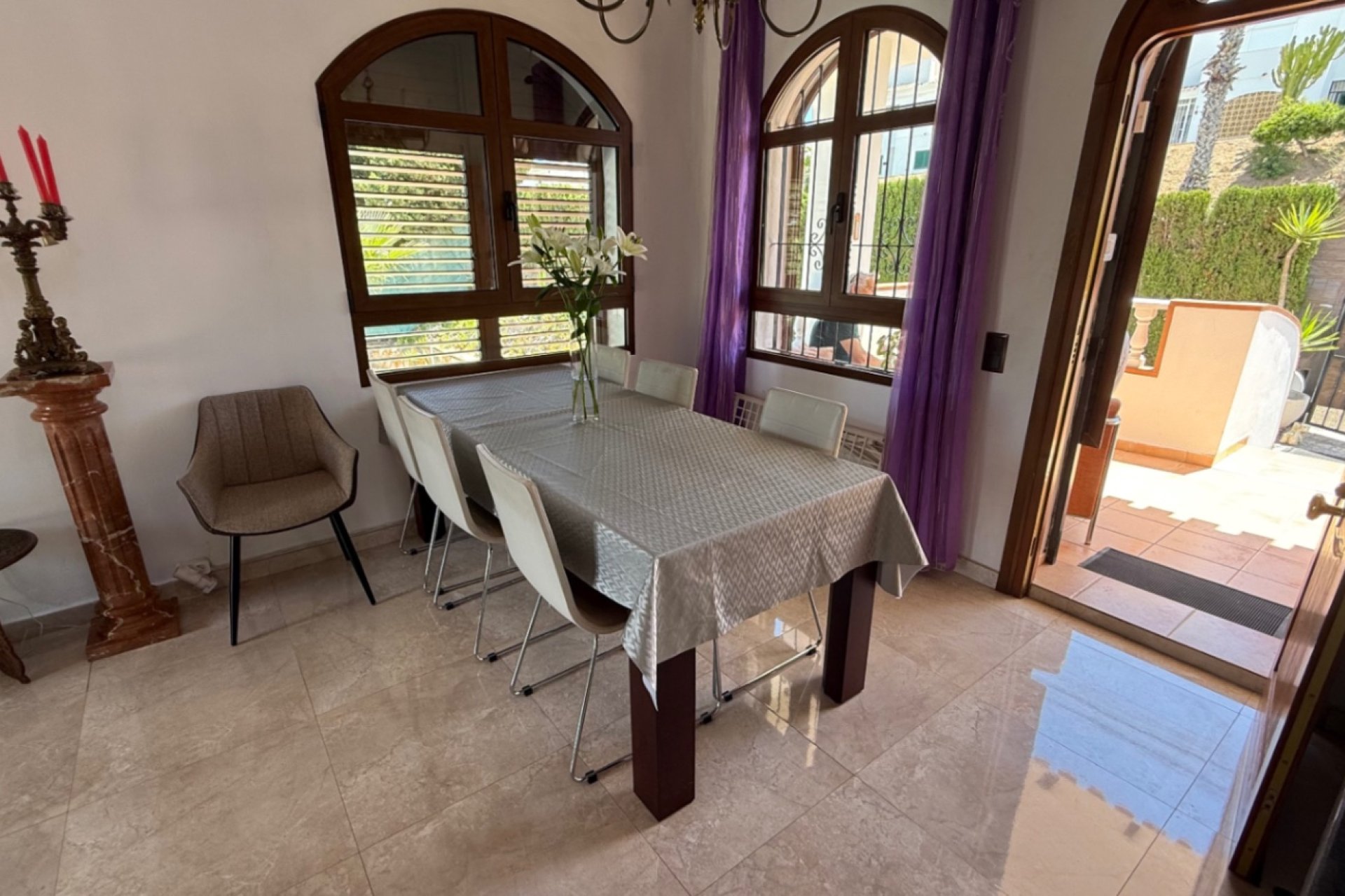 Återförsäljning - Detached villa -
Orihuela - Costa Blanca Sur