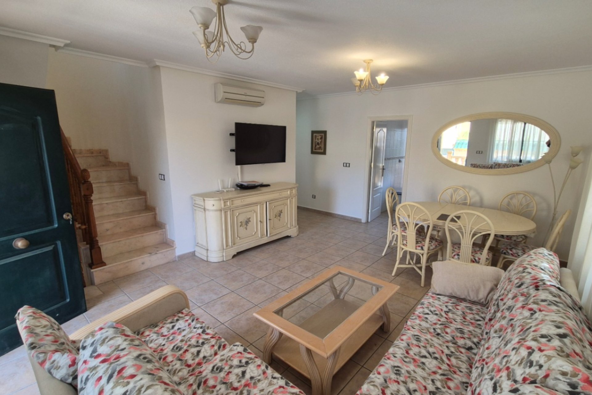 Återförsäljning - Detached villa -
Orihuela - Costa Blanca Sur